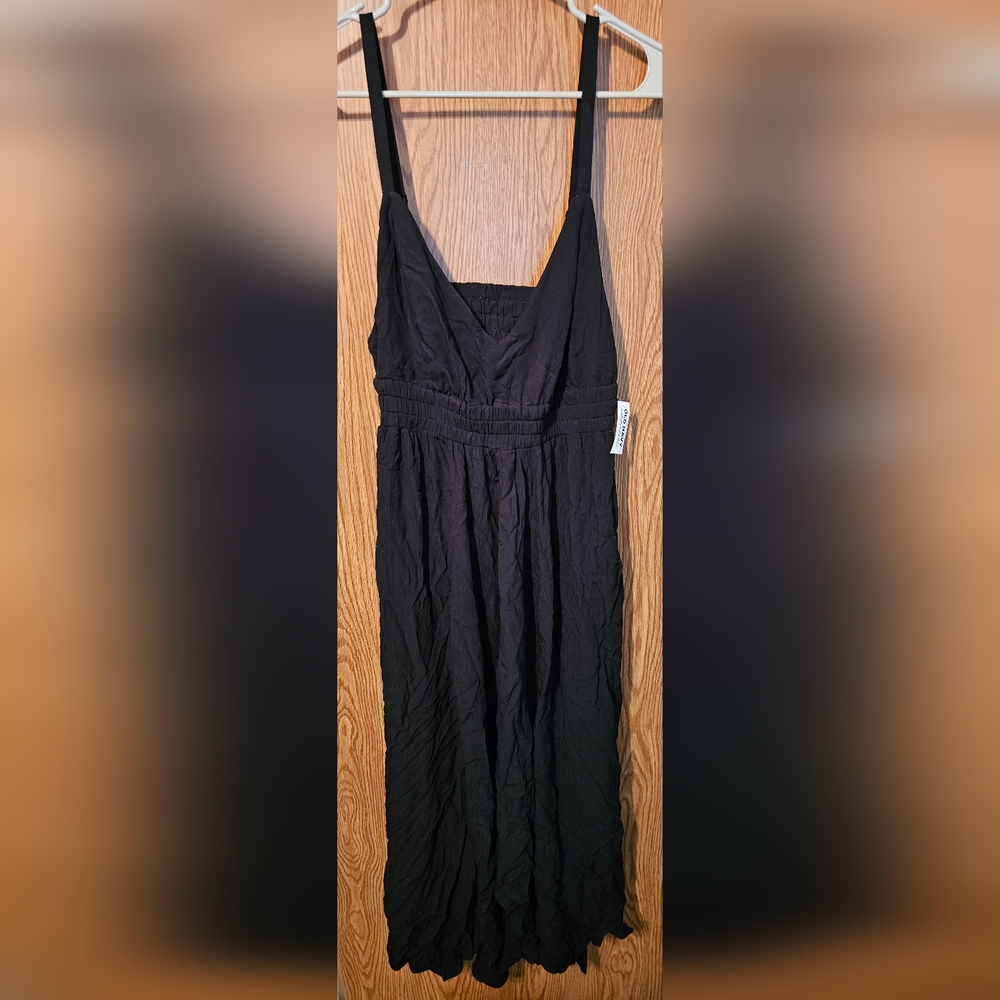 Black Sleeveless Scoop Neck Maxi Sundress